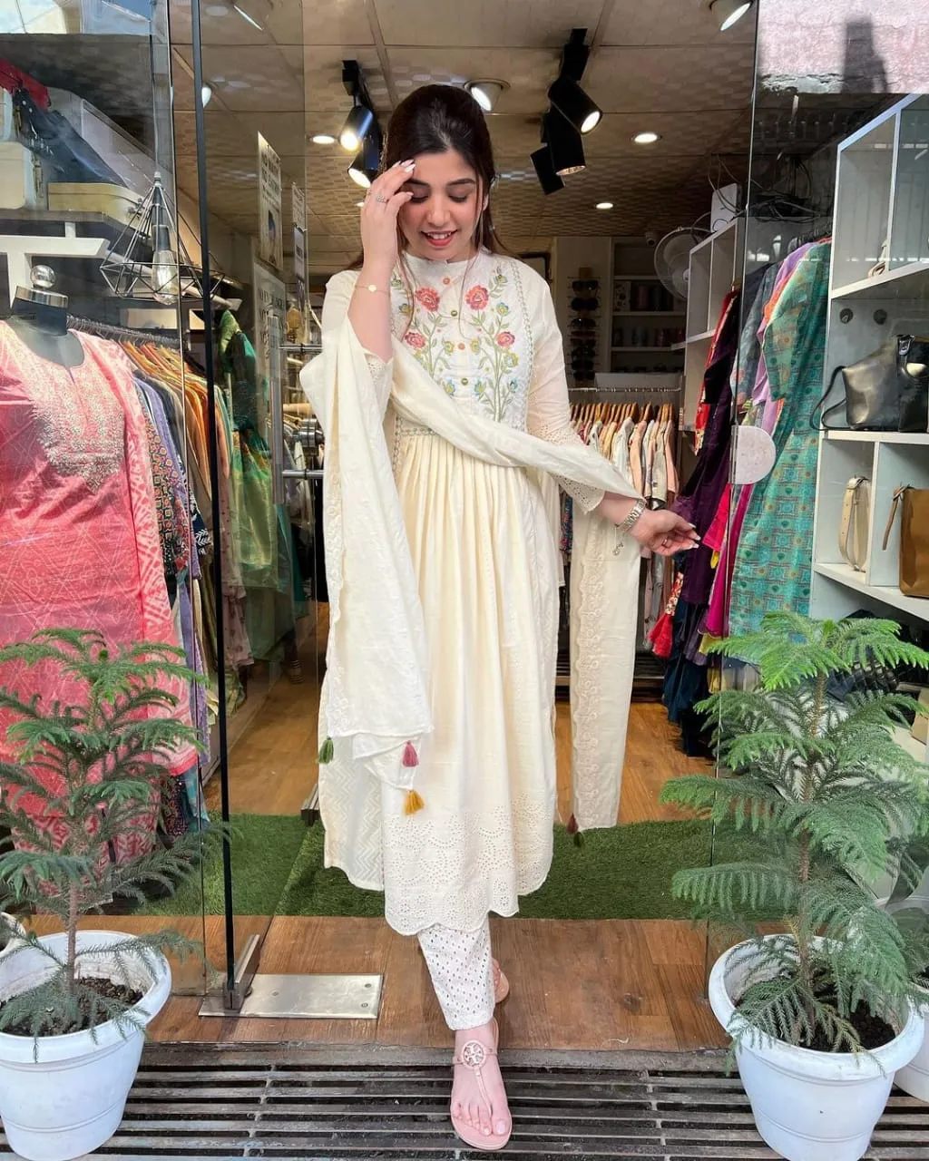 Off-White Flared Suit with Embroidery